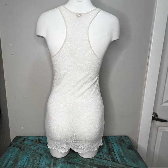 Size S Aritzia Wilfred Sheer  Floral Lace Tank top - Picture 5 of 8